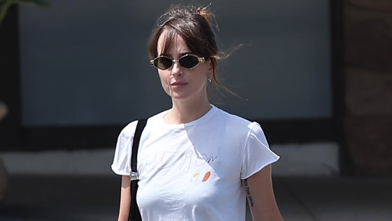 ni jeans ni calzas: la tendencia de pantalones comodos pero elegantes que todas en la moda usan