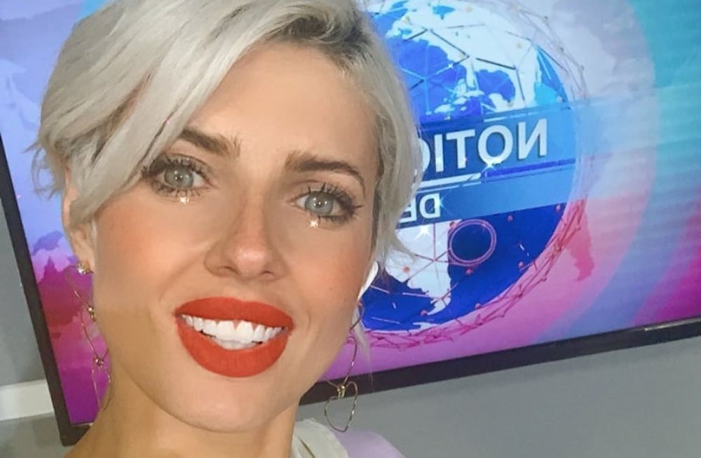 Tamara Bella, la conductora que juega con brillos y sensualidad en Instagram