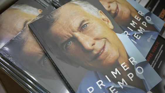 Ya está a la venta en Mendoza Primer Tiempo, de Mauricio Macri. Orlando Pelichotti / Los Andes