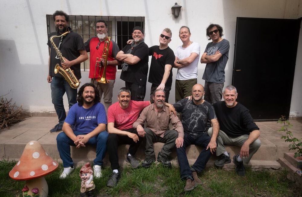 Salsa Blanca se reúne después de 25 años para homenajear a Mario Mátar, en un concierto con invitados especiales. Foto: Ignacio Blanco / Los Andes
