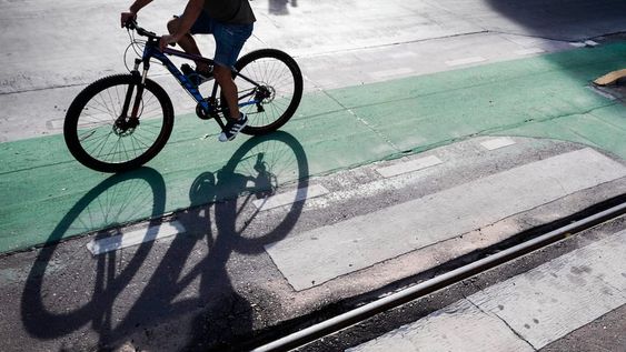 El siniestro se produjo en julio de 2019 en la bicisenda que corre paralela a la calle Godoy Cruz, de San José. | Foto: Ignacio Blanco / Los Andes