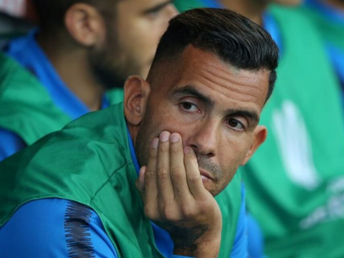 El futbolista volvió a Buenos Aires para despedir a quién consideraba como su papá.