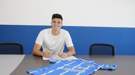 Thomas Gldames firmó su contrato con Godoy Cruz por dos temporadas / Prensa Club Godoy Cruz.