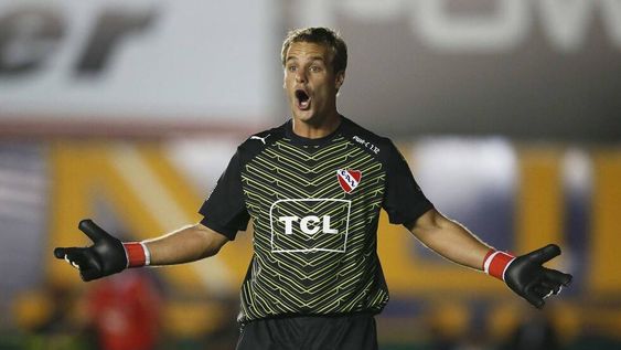 Rodríguez criticó la acción de la dirigencia sobre Insúa, Milito y Montenegro