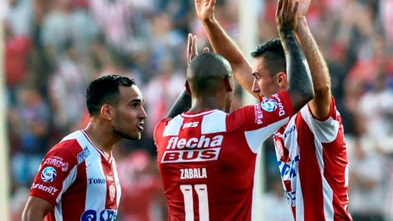 Con dos goles del mendocino Franco Fragapane, Unión goleó a Atlético Tucumán