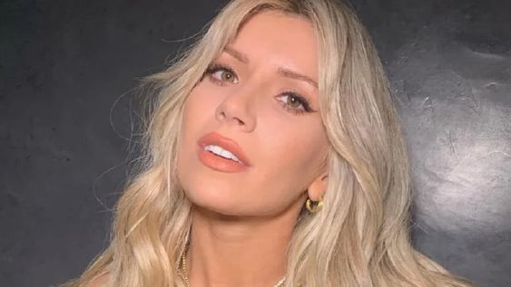 En diminuta bikini, Laurita Fernández posó en una sesión de fotos para el infarto