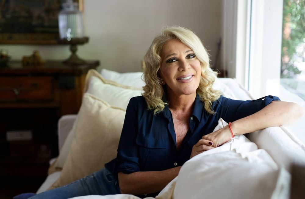 Bailarina, actriz, coreógrafa, ex vedette, conductora de televisión y ex animadora infantil. Reina Reech desarrolló muchas facetas y ahora se prueba en la radio.