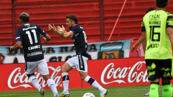 Gimnasia de La Plata derrotó por 2-1 a Barracas Central y sueña con la permanencia. / Gentileza.