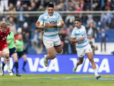 Rugby. Joaquin Oviedo y Santiago Carreras dos de los puntos altos de Los Pumas ante los británicos