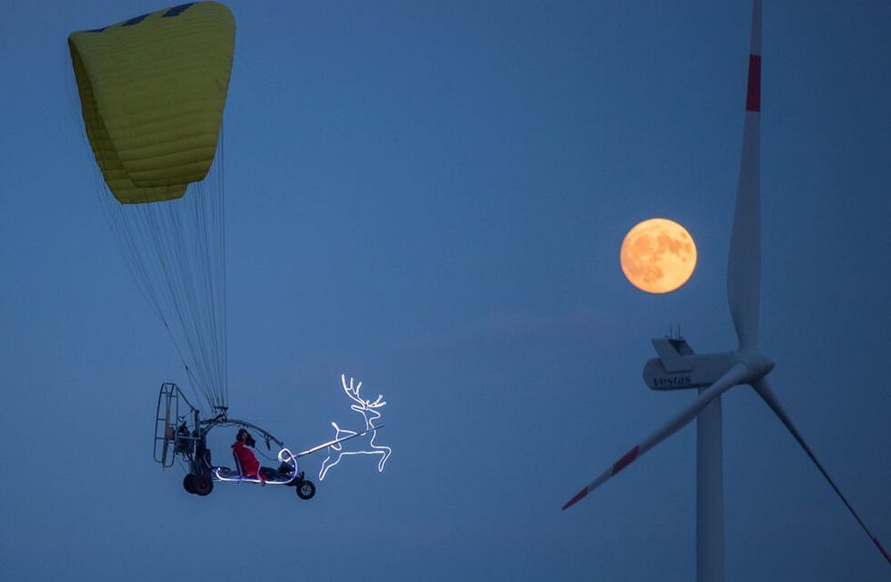 ¿Viste la superluna? Así se vio en el mundo y estos son los memes