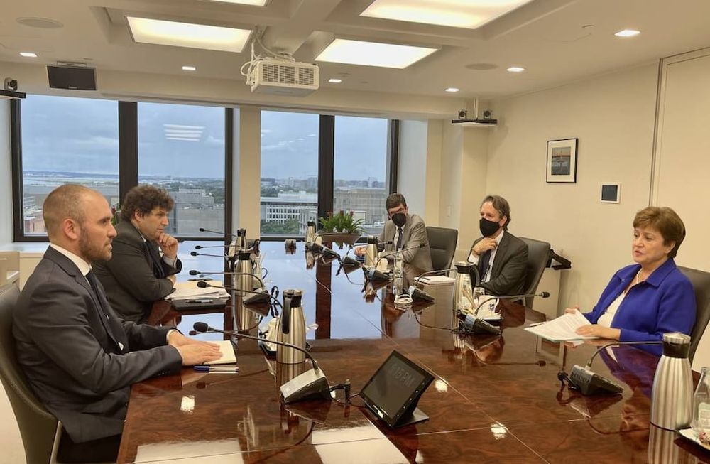 En el encuentro también participaron el director por el Cono Sur ante el FMI, Sergio Chodos; la subdirectora del Departamento del Hemisferio Occidental, Julie Kozack; y el jefe de la misión para Argentina, Luis Cubeddu.