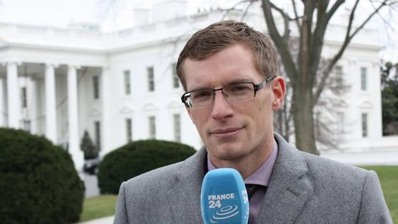 Philip Crowther, periodista y corresponsal en la Casa Blanca, que gracias a su dominio de distintas lenguas se volvió viral en la redes sociales