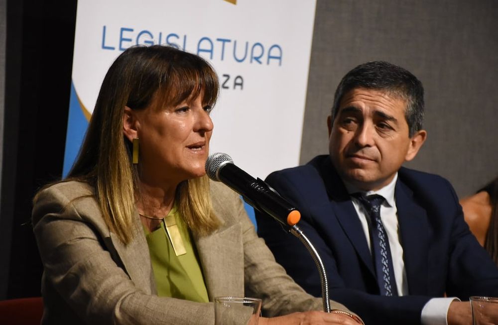 Norma Llatser y Walther Marcolini. Prensa Legislatura