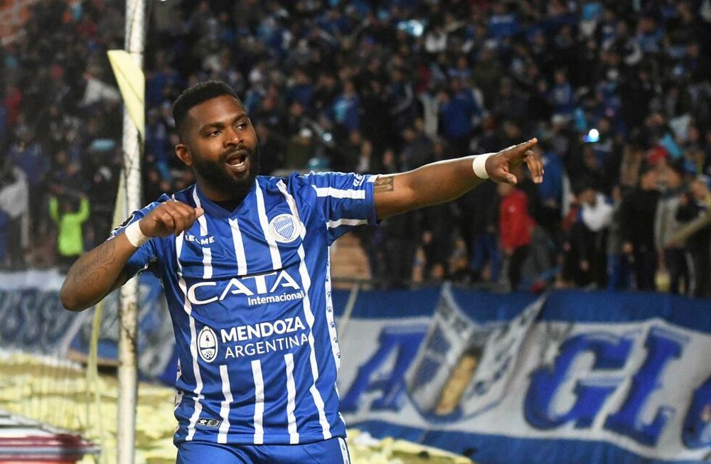 Santiago García festejando uno de sus goles ante el Palmeiras en la Copa Libertadores 2018. / José Gutiérrez (Los Andes).