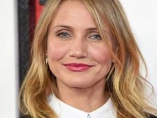 cameron diaz, actriz de 54 anos, sobre su alimentacion: hago dos desayunos: primero huevos, tostadas o palta...