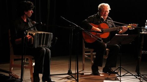 Los Andes | Luego de tocar por más de una década en el cuarteto del Tata Cedrón, Miguel continuo su camino solo y lanzó su último disco Mi lágrima número 100.