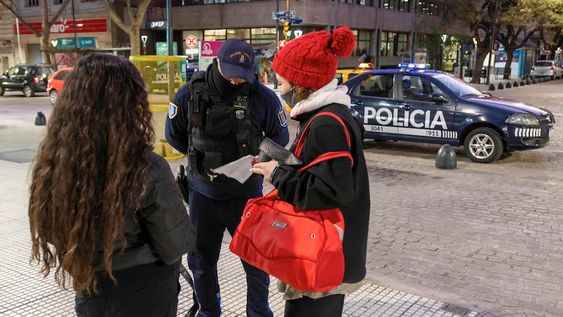 La decisión tuvo el respaldo de todos los gobernadores y sí se respetará el funcionamiento de las actividades esenciales. Foto: Ignacio Blanco / Los Andes