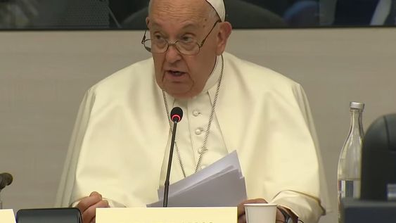 El papa Francisco contra el gobierno de Milei y el protocolo antipiquetes de Bullrich: “En vez de pagar la justicia social, pagó el gas pimienta” (Captura de video)