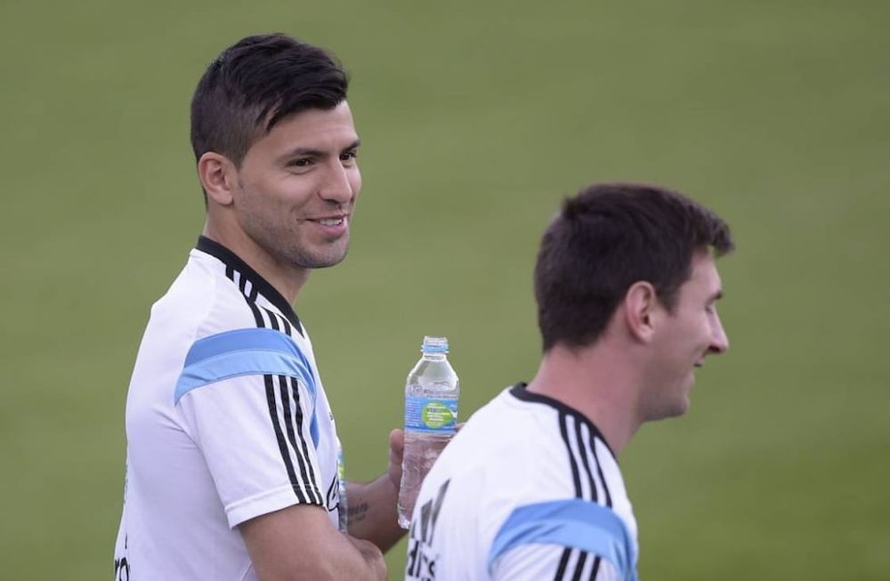 Video: Agüero intentará convencer a Messi para que juegue en Manchester City