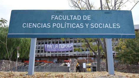 Los Andes | Facultad de Ciencias Políticas y Sociales de la U N Cuyo, donde hubo elecciones en una fuerte pelea por el decanatoFoto: José Gutierrez / Los Andes