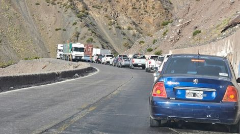 El tramo de la ruta 7 pasando Las Cuevas es el más deteriorado&nbsp;