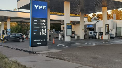Nuevo aumento de precios de los combustibles de YPF en Gran Mendoza (01/04/25)&nbsp;