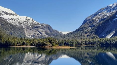 Bariloche es una propuesta ideal para disfrutar, más allá de la naturaleza inmaculada y existen vuelos directos desde Mendoza por los que se puede recuperar entre el 50% y el 70% del importe con PreViaje