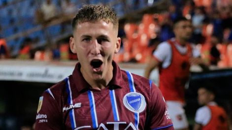 Los Andes | Santino Andino, la figura del Tomba ante Newells. @ClubGodoyCruz