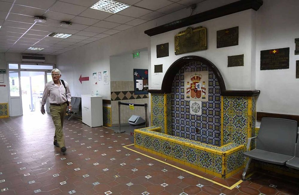 Instalaciones del edificio del hospital Español, ubicado en calle Erlich y avenida San Martín, de Godoy Cruz. | Foto: José Gutierrez / Los Andes