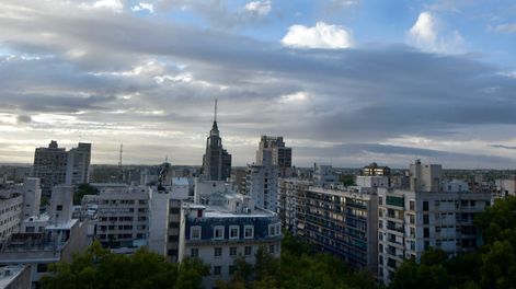 Mendoza bajo el calor agobiante y la alerta por tormentas. Foto archivo: Orlando Pelichotti / Los Andes