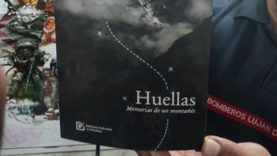 Huellas. El libro presentado en la Feria del Libro que recorre la historia del montañista Ulises Vitale.