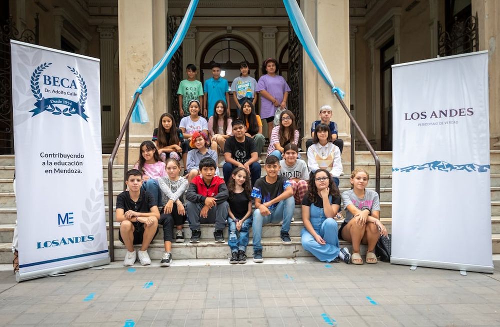 Como todos los años en el Colegio Algustin Alvarez se realizo el examen para beca Dr. Adolfo Calle que esta destinada a alumnos que hayan tenido el mejor promedio de 7Âº grado de su curso, La consigna de este Año fue, El eco se multiplicó en el aireFoto: Ignacio Blanco / Los Andes