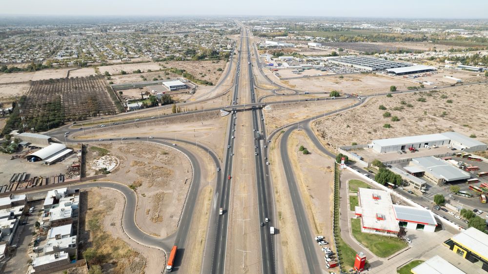 La obra anunciada por el Gobierno de Mendoza sobre la ruta 7 en lo que se conoce como acceso Este, será la primera de su envergadura desde que se inauguró en 1979. Acceso Este en Guaymallén