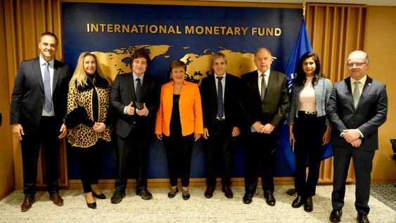 El FMI elogió el “impresionante progreso” del Gobierno en estabilizar la economía.