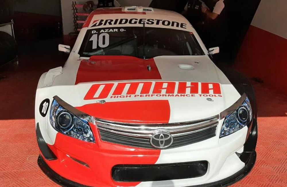 Azar dominó el viernes de Top Race