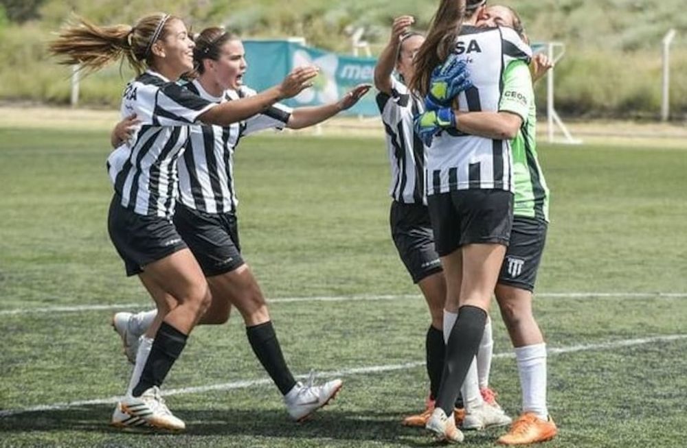 Gimnasia, primer finalista de la LMF./Gentileza