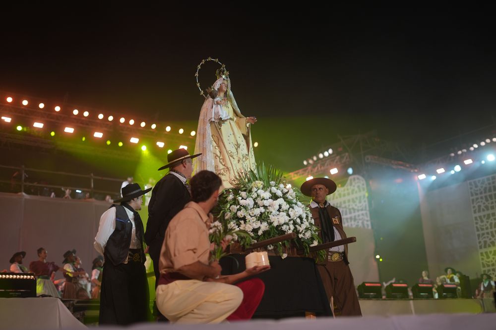 Mendoza celebró la Bendición de los Frutos 2026 y uno de los momentos más significativos fue la llegada en procesión de la Virgen de la Carrodilla.