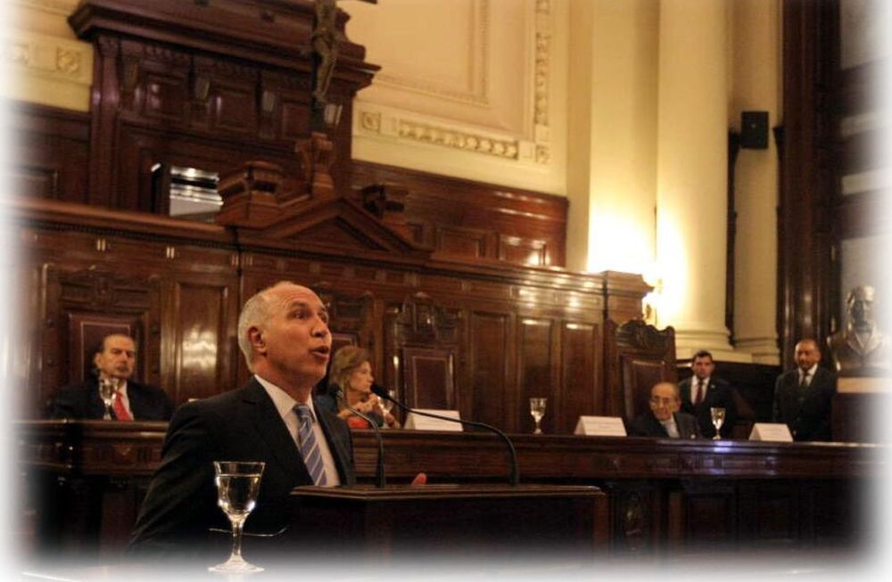 Cristina busca que la Corte  deje de funcionar