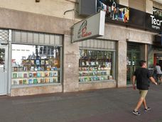 En 1978 la librería Paulinas se instaló en avenida San Martín y Rivadavia, en pleno Centro. Hoy sólo dos monjas atienden al público, pero serán trasladadas. | Foto: Daniel Caballero / Los Andes