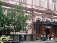 Las protagonistas nacieron el 22 de marzo de 1986 en el Hospital Italiano con apenas 13 minutos de diferencia. Las protagonistas nacieron el 22 de marzo de 1986 en el Hospital Italiano con apenas 13 minutos de diferencia.