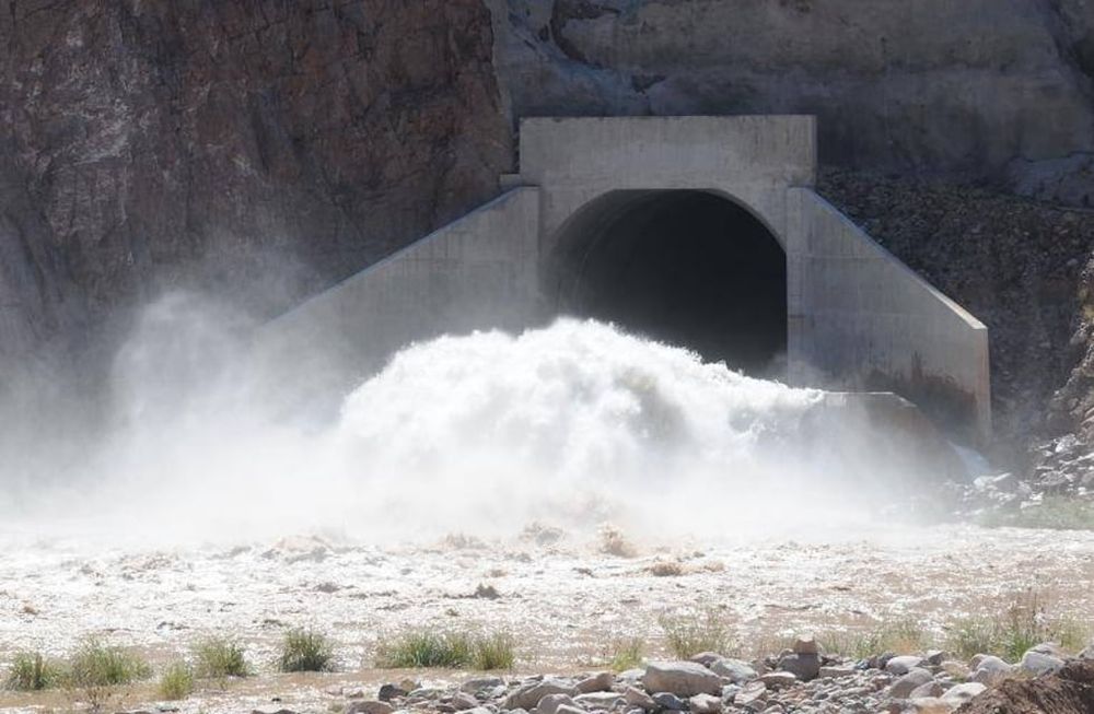 Habrá nueva limpieza del dique Potrerillos y el Gobierno descarta faltante de agua