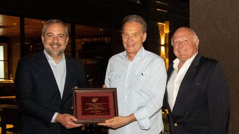 Maipú reconoció como “Huésped de Honor” a un prestigioso enólogo