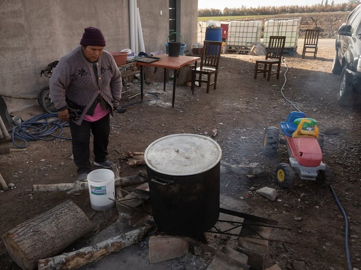 Las viviendas sin servicios como gas son una constante en el agro local. Foto: Ignacio Blanco / Los Andes