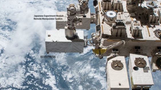 Imagen del instrumento Ecostress, colocado al frente y en el exterior de la Estación Espacial Internacional (EEI).Crédito imagen: NASA