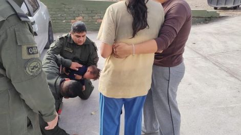 Los Andes | Gendarmería Nacional salvó a un niño tras sufrir un episodio de ahogamiento.