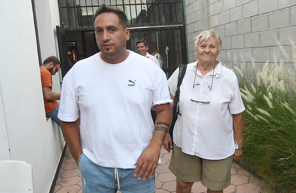 Marcos Quattrini, presidente de la Coalición Cívica ARI junto a Rosa Puerto, vicepresidenta y quien firma el duro comunicado contra Elisa Carrió. Foto: José Gutierrez / Los Andes