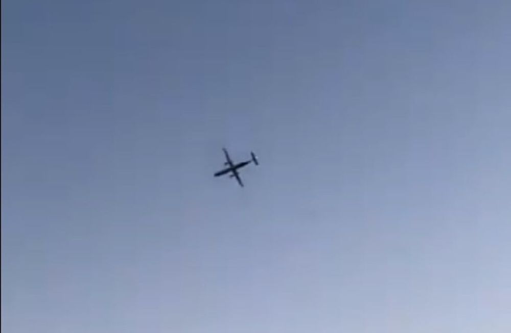 Un mecánico de una aerolínea se robó un avión vacío y lo estrelló en Seattle