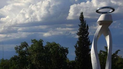 El pronóstico prevé días con algunas tormentas.  Foto: Marcelo Rolland / Los Andes