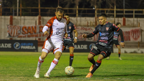 Atlético Club San Martín - Huracán Las Heras, por el Torneo Federal A