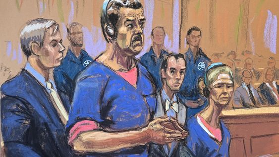 Fotografía de un dibujo realizado por la artista Jane Rosenberg donde aparece el presidente de Venezuela, Nicolás Maduro (c), junto a su esposa,, Cilia Flores (d), compareciendo ante un tribunal federal este lunes, en Nueva York (EE.UU.).&nbsp;